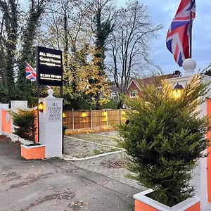 Gasthof Seasons Gatwick & Parking, Horley